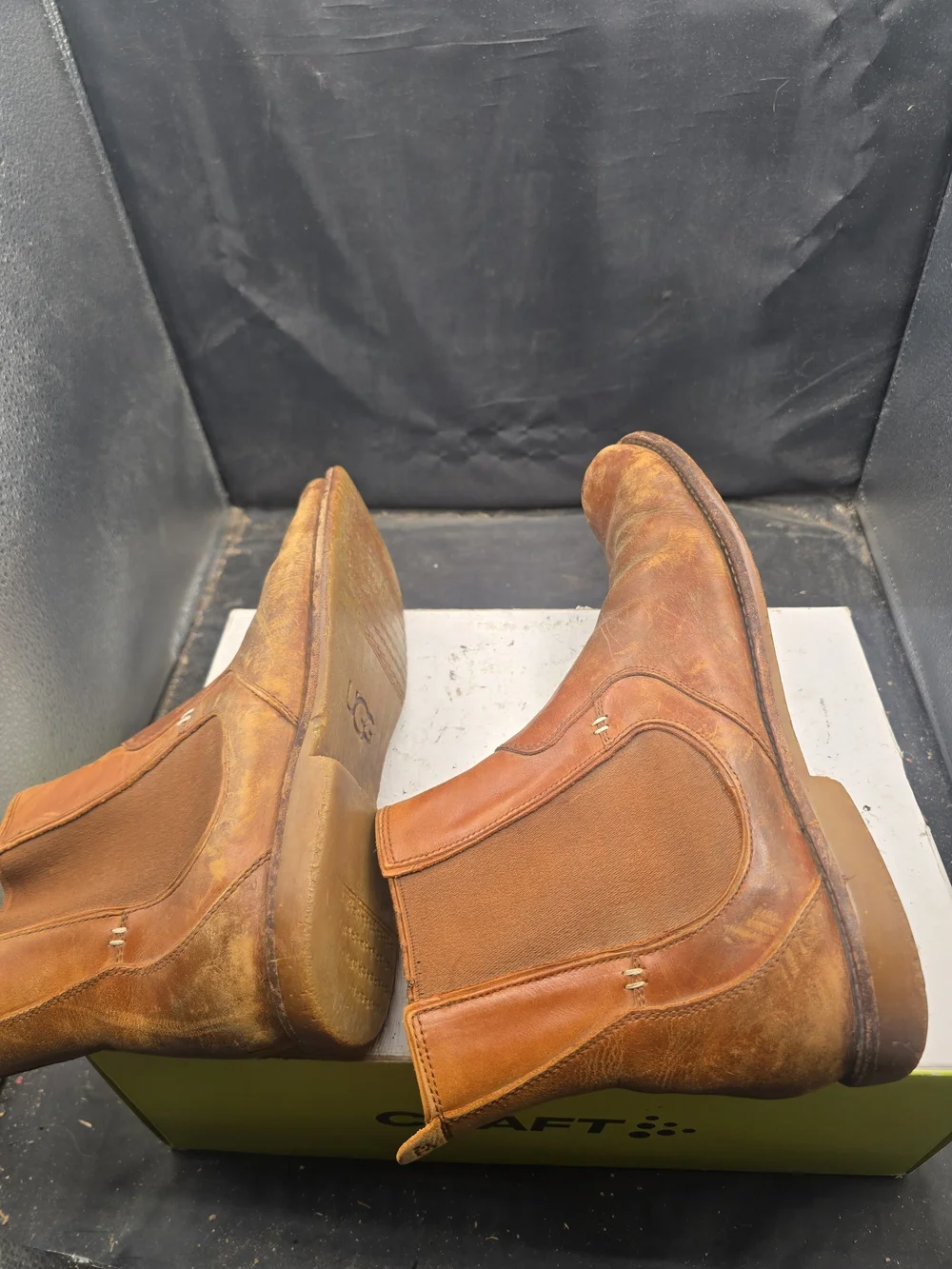 UGG Men's Tan Leather Chukka Boots